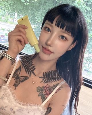 아이레시피 마일드시카 브라이트닝 업 선스크린 SPF50+ PA++++ — 5점을 준 리뷰어가 2023년 6월 올린 사용 사진