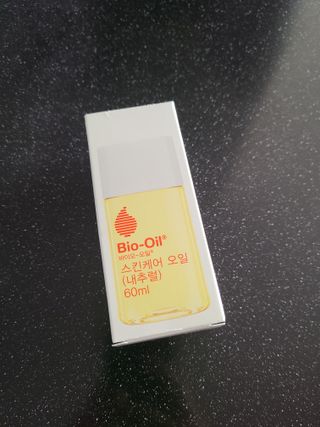 바이오오일 [바이오-오일] 스킨케어 오일 내추럴 60ml — 5점을 준 리뷰어가 2021년 11월 올린 사용 사진