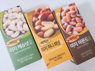 짜먹는 이지견과 짜먹는 이지아몬드, 짜먹는 이지허니피넛, 짜먹는 이지캐슈넛 각 10g X  10포 — 5점을 준 리뷰어가 2021년 1월 올린 사용 사진
