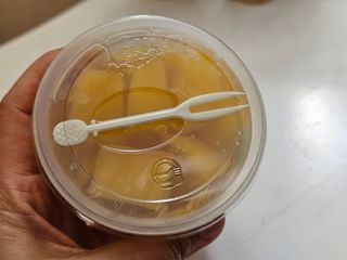 돌 MF[Dole] 파인애플컵/망고컵/복숭아컵 198g 6입X1박스 (맛 1가지 랜덤 발송) — 5점을 준 리뷰어가 2024년 5월 올린 사용 사진