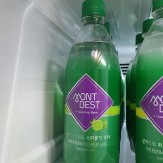 몽베스트 Montbest with Sparkling water Lime20병 — 5점을 준 리뷰어가 2021년 10월 올린 사용 사진