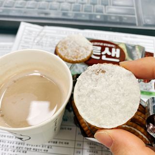 롯데제과 롯샌 카페크런치 — 5점을 준 리뷰어가 2021년 10월 올린 사용 사진