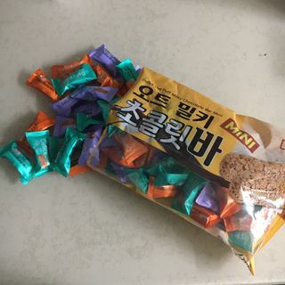 델리스 오트 밀키 초콜릿 바 — 5점을 준 리뷰어가 2022년 5월 올린 사용 사진