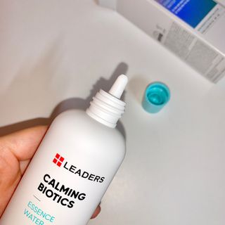 리더스코스메틱 리더스 카밍 바이오틱스 에센스 워터 — 5점을 준 리뷰어가 2022년 2월 올린 사용 사진