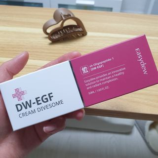 이지듀 DW-EGF 크림 다이브좀_콜라겐이 쏙쏙, 탄력피부로 다이빙 — 5점을 준 리뷰어가 2021년 2월 올린 사용 사진