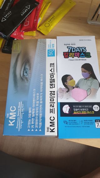 건강누리인터내셔날 (마스크 특집) 7DAYS 컬러마스크 (컬러7매)+ KMC 프리미엄 덴탈마스크(50매) — 4.5점을 준 리뷰어가 2022년 7월 올린 사용 사진