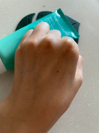 김정문알로에 큐어 큐어 맥시 알로에베라 겔 크림 — 5점을 준 리뷰어가 2021년 3월 올린 사용 사진