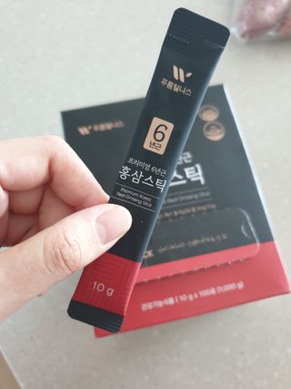 [푸름웰니스] 프리미엄 6년근 홍삼스틱 3mg x 100포 — 5점을 준 리뷰어가 2022년 3월 올린 사용 사진