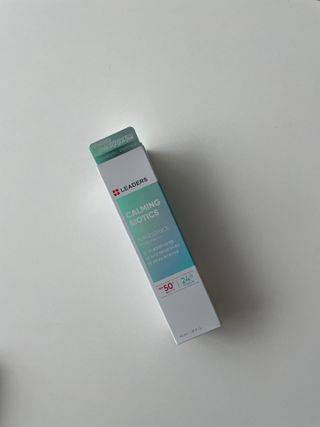 리더스코스메틱 리더스 카밍 바이오틱스 선 에센스 SPF 50+ PA++++ — 5점을 준 리뷰어가 2022년 7월 올린 사용 사진