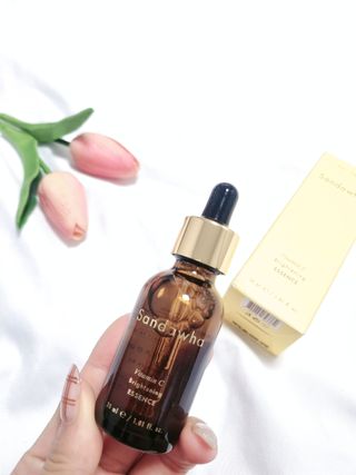 스킨큐어 산다화 비타민c 화이트닝 에센스 30ml — 5점을 준 리뷰어가 2023년 10월 올린 사용 사진