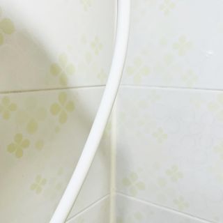 바디빔 물때방지 샤워 호스 2m 꼬임방지 PVC 튜브 — 5점을 준 리뷰어가 2022년 4월 올린 사용 사진