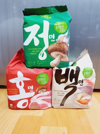 [풀무원] 자연은맛있다 정면, 백면, 홍면  세트 — 5점을 준 리뷰어가 2021년 4월 올린 사용 사진