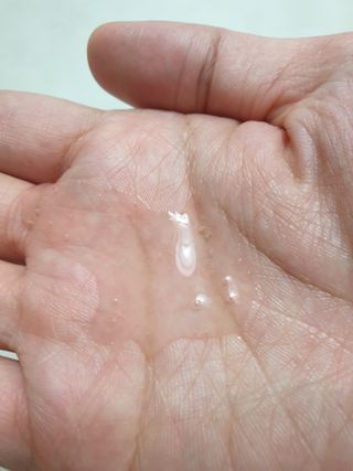 아므 스칼프 릴렉싱 샴푸 — 5점을 준 리뷰어가 2021년 4월 올린 사용 사진