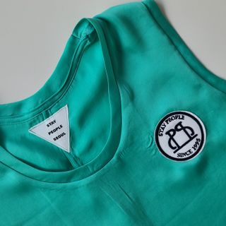 [스테이피플] SILKY SLEEVELESS LOGO TOP — 5점을 준 리뷰어가 2022년 6월 올린 사용 사진