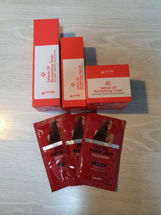 아이앤립 / EYENLIP 아이앤립 연어오일 리바이탈라이징 토너+앰플+크림 3종 세트 — 5점을 준 리뷰어가 2021년 6월 올린 사용 사진