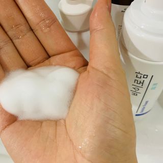 [바이로담] 저자극 약산성버블 폼 폼클렌징 150ml — 4점을 준 리뷰어가 2021년 4월 올린 사용 사진