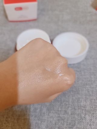 레드투래드 센서티브 슈퍼 크림 50ml — 5점을 준 리뷰어가 2021년 10월 올린 사용 사진