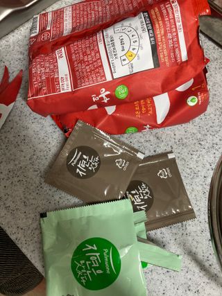 [풀무원] 자연은맛있다 정면, 백면, 홍면  세트 — 5점을 준 리뷰어가 2021년 4월 올린 사용 사진