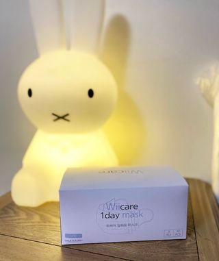 위케어 원데이 덴탈마스크 50매 화이트 대형 국내생산 — 5점을 준 리뷰어가 2021년 2월 올린 사용 사진