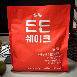 [덜다] 든든 식물성 단백질 쉐이크 40g X 7입 (곡물/딸기) — 5점을 준 리뷰어가 2023년 8월 올린 사용 사진
