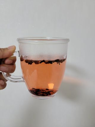 마시다 붉은 석양 빛을 담은 프리미엄 수제 블렌딩 홍차, 레드선셋블랙티 — 5점을 준 리뷰어가 2021년 3월 올린 사용 사진