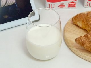 락티노브 프랑스에서 온 프리미엄 우유 래드바쉬 멸균우유 1L x 4개 — 5점을 준 리뷰어가 2022년 1월 올린 사용 사진