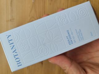 보타니티 촉촉수분자차 아쿠아핏 선 에센스 50ml + 보송톤업자차 징크 선 로션 50ml SPF50+ PA++++ (4/25) — 5점을 준 리뷰어가 2022년 5월 올린 사용 사진