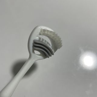 크리오 클리어스 혀백태제거 구취관리 혀클리너 — 5점을 준 리뷰어가 2021년 3월 올린 사용 사진