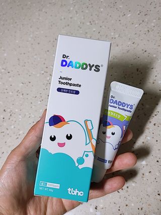 닥터데디스 안심불소 튼튼치약(청포도, 민트 중 택 1) 60g + 여행용 미니 치약 15g — 5점을 준 리뷰어가 2022년 7월 올린 사용 사진