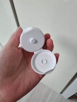 랑벨 수퍼내츄럴 아쿠아 수딩 크림 100ml — 5점을 준 리뷰어가 2022년 4월 올린 사용 사진