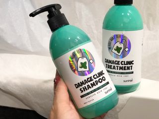 썸헤어 / SUMHAIR 썸헤어 데미지 클리닉 샴푸+트리트먼트 네롤리&민트티 — 5점을 준 리뷰어가 2021년 4월 올린 사용 사진