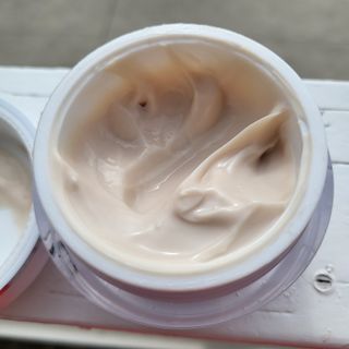 렉스리 크리에이티브 크림  Rexri Creative Cream — 3.5점을 준 리뷰어가 2022년 7월 올린 사용 사진