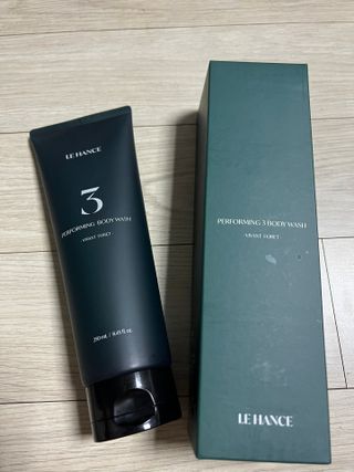 르핸스 퍼포밍 3 바디워시 비반트포렛/베티버포그 — 5점을 준 리뷰어가 2023년 1월 올린 사용 사진