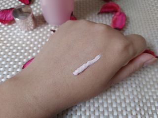 리엔케이 핑크 볼륨 래디언스 컬러크림 에디션 — 5점을 준 리뷰어가 2022년 11월 올린 사용 사진