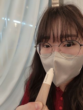[후르디아] 올리브영 착한보습 비건 립버터 2종 — 5점을 준 리뷰어가 2023년 1월 올린 사용 사진