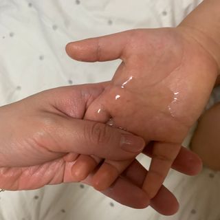 mom e 맘이 내추럴 베이비 케어 크림+바디오일 — 4점을 준 리뷰어가 2021년 1월 올린 사용 사진