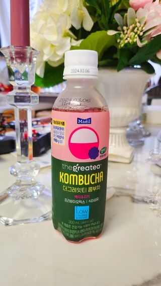 더그레잇티 콤부차 [매일유업] 더그레잇티 44kcal 콤부차 300ml *12개입 (오리지널 6개+베리리치 6개) — 5점을 준 리뷰어가 2023년 7월 올린 사용 사진