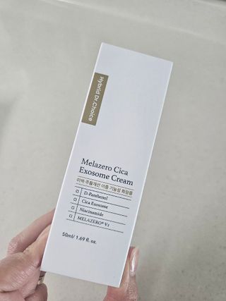 하이브리온 [쿠팡]멜라제로 시카엑소좀 크림 50ml PDRN 줄기세포 주름 미백기능성 피부과 병원입점, 1개, 50g — 5점을 준 리뷰어가 2025년 7월 올린 사용 사진