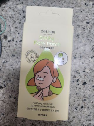 세뚜아(Cettua) 세뚜아 스티키 포어 패치 Cettua Sticky Pore Patch — 2점을 준 리뷰어가 2023년 9월 올린 사용 사진