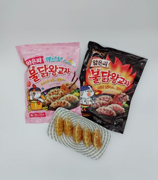 삼양냉동 [삼양] 얇은피불닭왕교자+얇은피까르보불닭왕교자 총4팩 — 3점을 준 리뷰어가 2021년 2월 올린 사용 사진