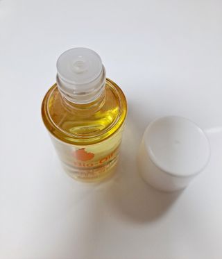 바이오오일 [바이오-오일] 스킨케어 오일 내추럴 60ml — 5점을 준 리뷰어가 2021년 5월 올린 사용 사진
