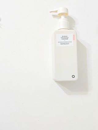 로우퀘스트 베리어 인핸싱 클렌저 190ml — 3.5점을 준 리뷰어가 2023년 10월 올린 사용 사진
