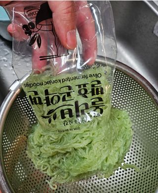 클린24시간 올리브발효곤약면 시원김치면 1세트-(3봉) — 5점을 준 리뷰어가 2024년 2월 올린 사용 사진
