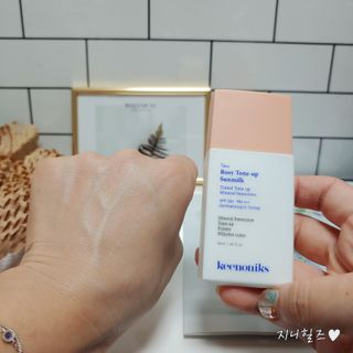 키노닉스 로지 톤업 선밀크 — 5점을 준 리뷰어가 2021년 8월 올린 사용 사진