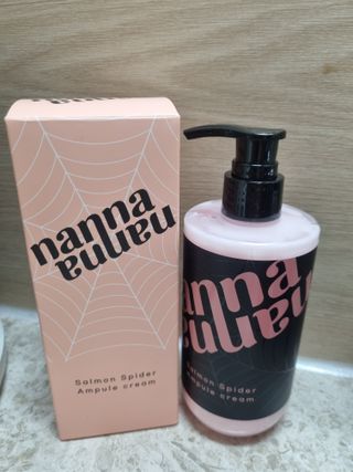난나 살몬 스파이더 검버섯 미백 톤업 화이트닝 연어 앰플 크림 300ml 대용량 — 5점을 준 리뷰어가 2022년 8월 올린 사용 사진