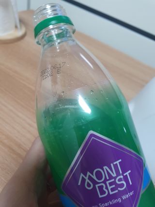 몽베스트 Montbest with Sparkling water Plain 20병 — 5점을 준 리뷰어가 2021년 10월 올린 사용 사진