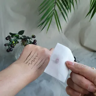 씨스터앤 퍼펙트 엣지 브러쉬 펜 라이너 2종 택 1 — 2점을 준 리뷰어가 2022년 1월 올린 사용 사진