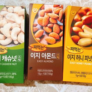 짜먹는 이지견과 짜먹는 이지아몬드, 짜먹는 이지허니피넛, 짜먹는 이지캐슈넛 각 10g X  10포 — 4.5점을 준 리뷰어가 2021년 2월 올린 사용 사진