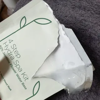 태그스킨 4스텝 주름개선 피부미백 영양 마스크팩 3개 세트(최신버전) — 4.5점을 준 리뷰어가 2022년 4월 올린 사용 사진