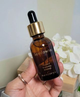 스킨큐어 산다화 비타민c 화이트닝 에센스 30ml — 5점을 준 리뷰어가 2023년 10월 올린 사용 사진